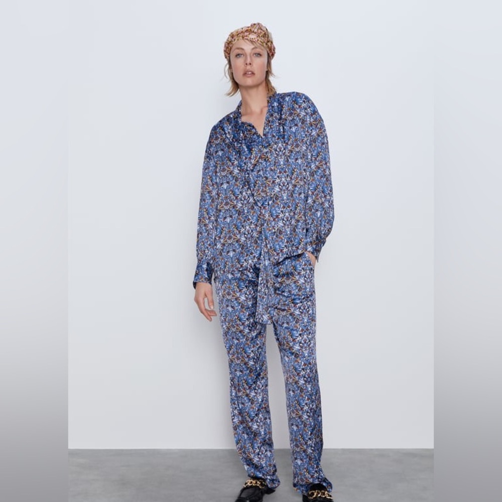 Zara TIED FLORAL BLOUSE - Picture 4 of 12